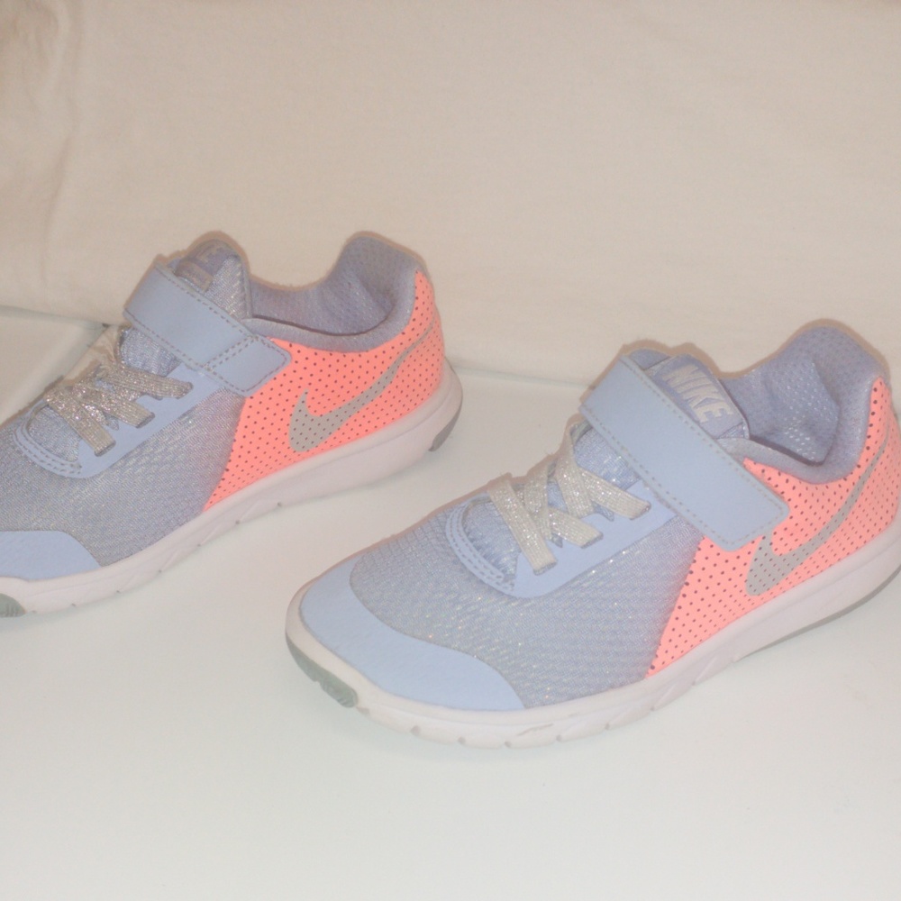 Size 11 nike sneakers